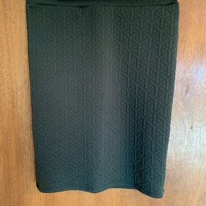 Large LulaRoe hunter green Cassie